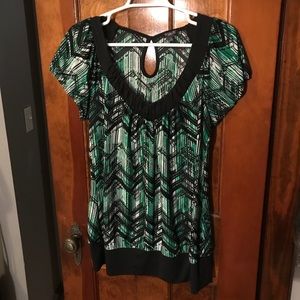 Women’s Geometric Patterned Blouse